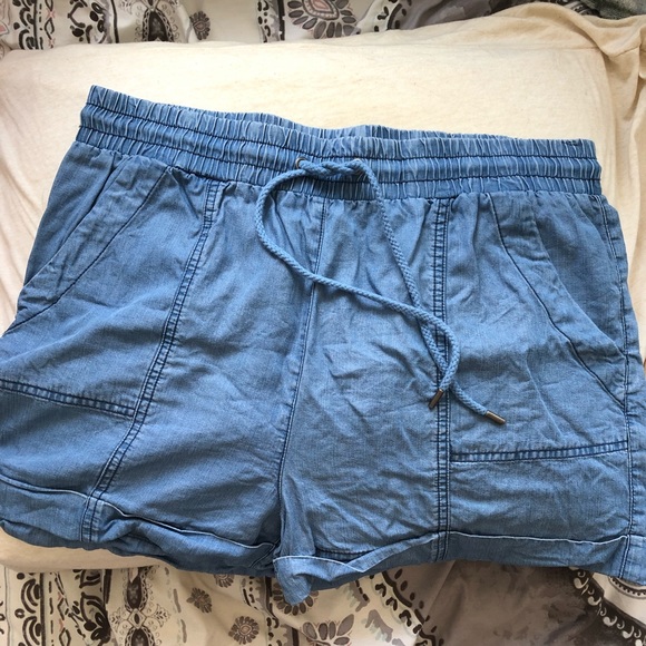 Universal Thread Pants - Denim colored shorts